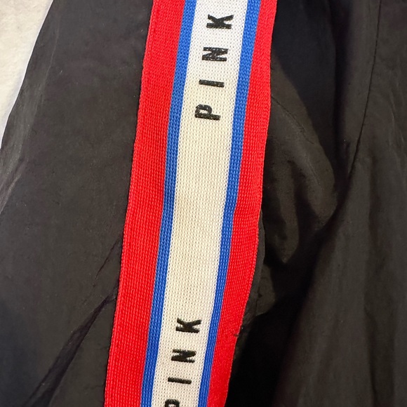 Pink windbreaker size m/l - Picture 2 of 5